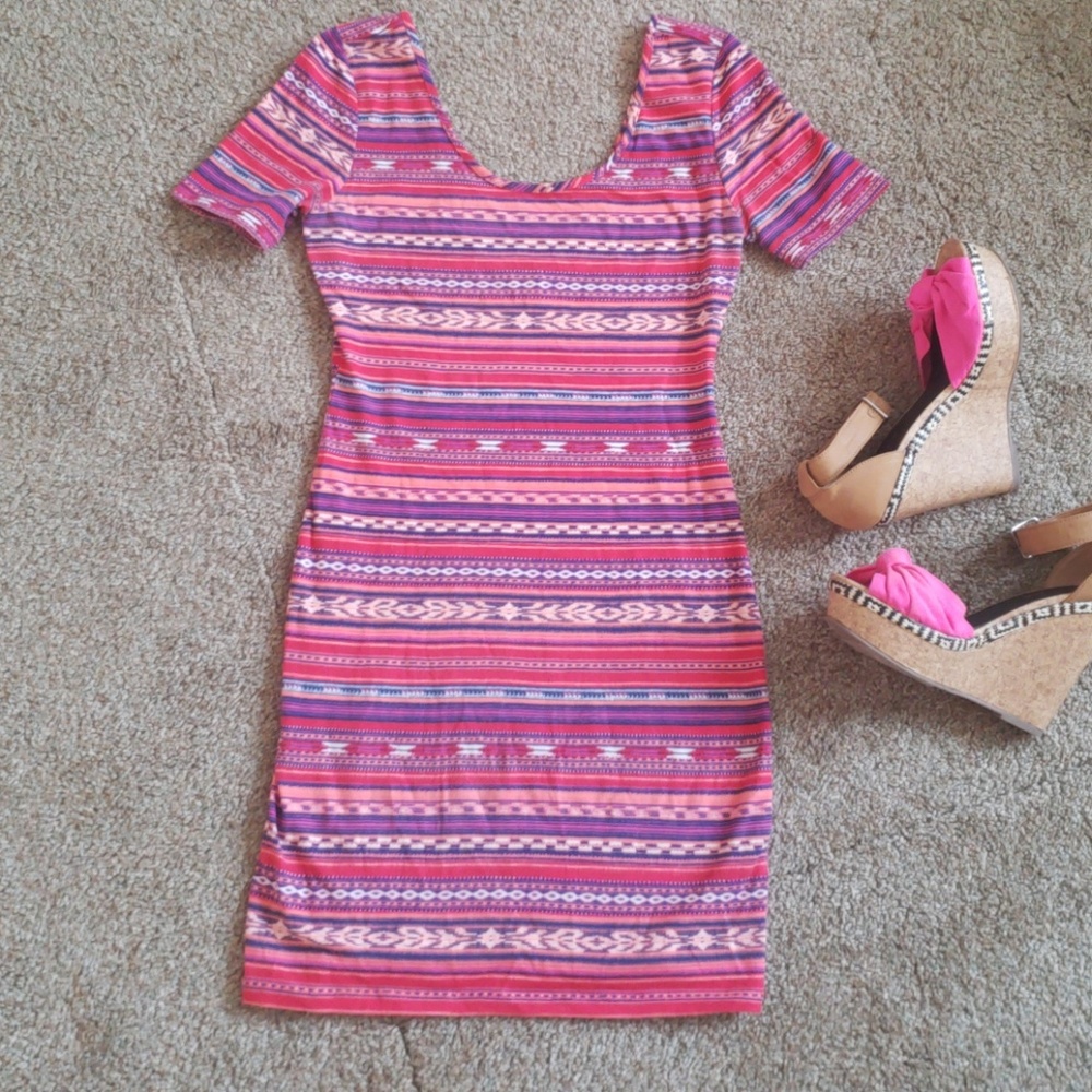 *~ Short sleeve fitted dress ~* forever21